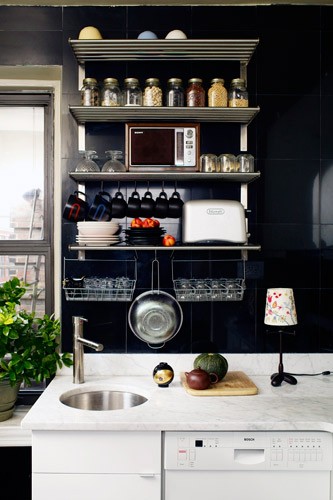 kitchen, small kitchen, small space, small space living, open shelves, small room